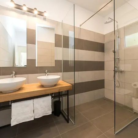 Willa Belveder Pag Town